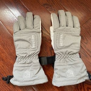 Hestra CZone Powder Insulated Gloves, size 6